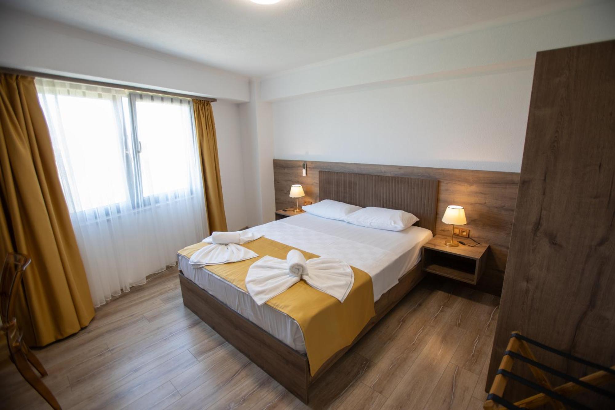 E87 Highway Otel Ören Exteriér fotografie
