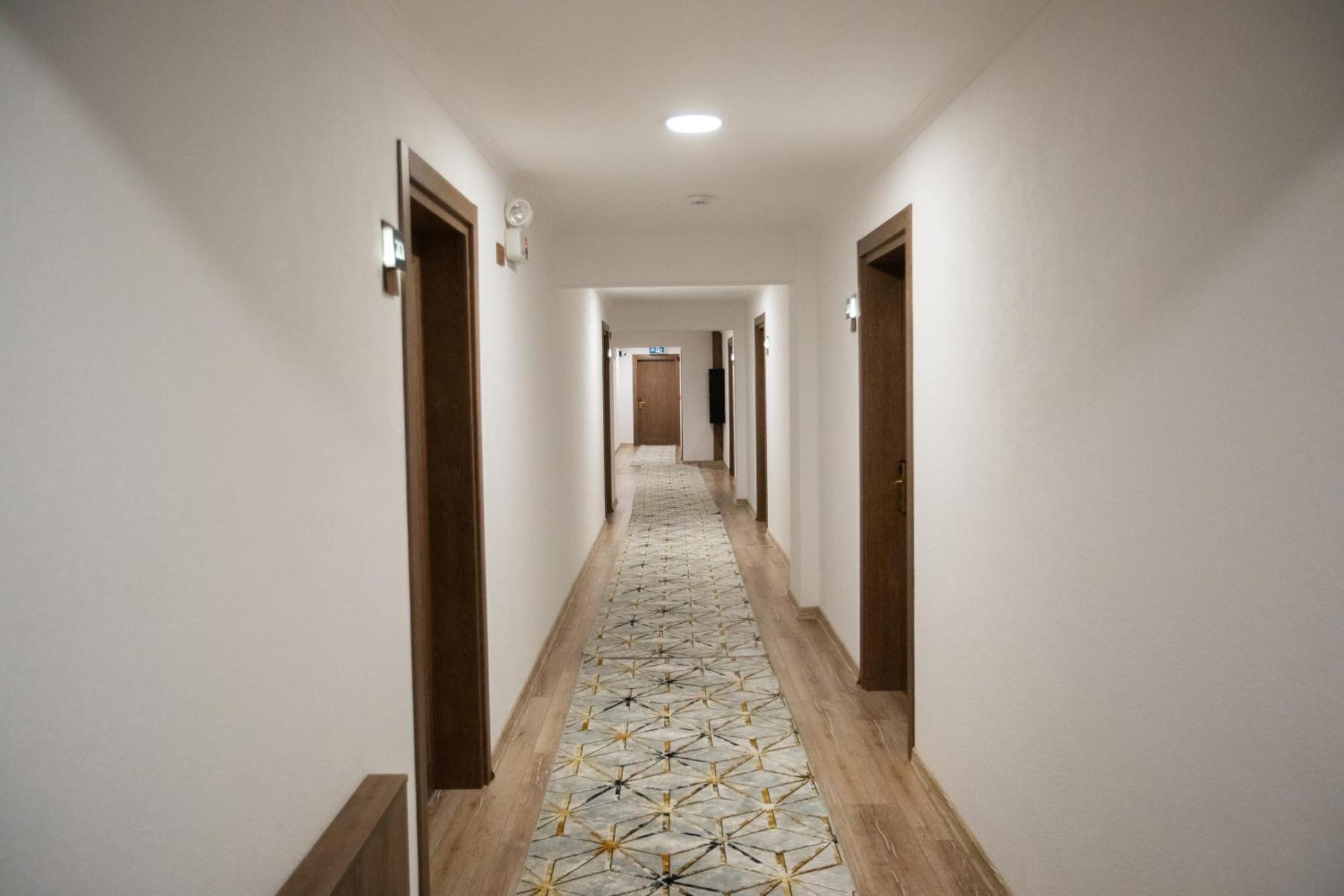 E87 Highway Otel Ören Exteriér fotografie